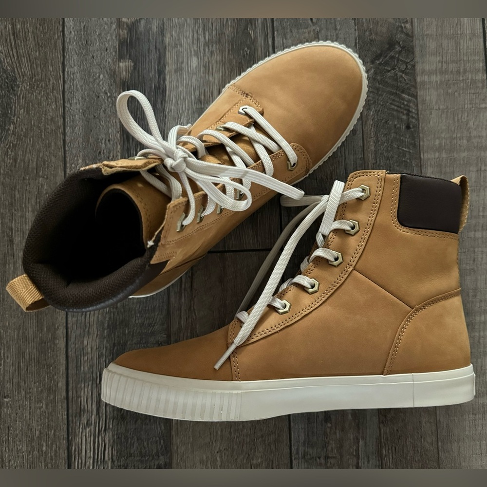Timberland Skyla Bay Lace Up Boots Size 8.5